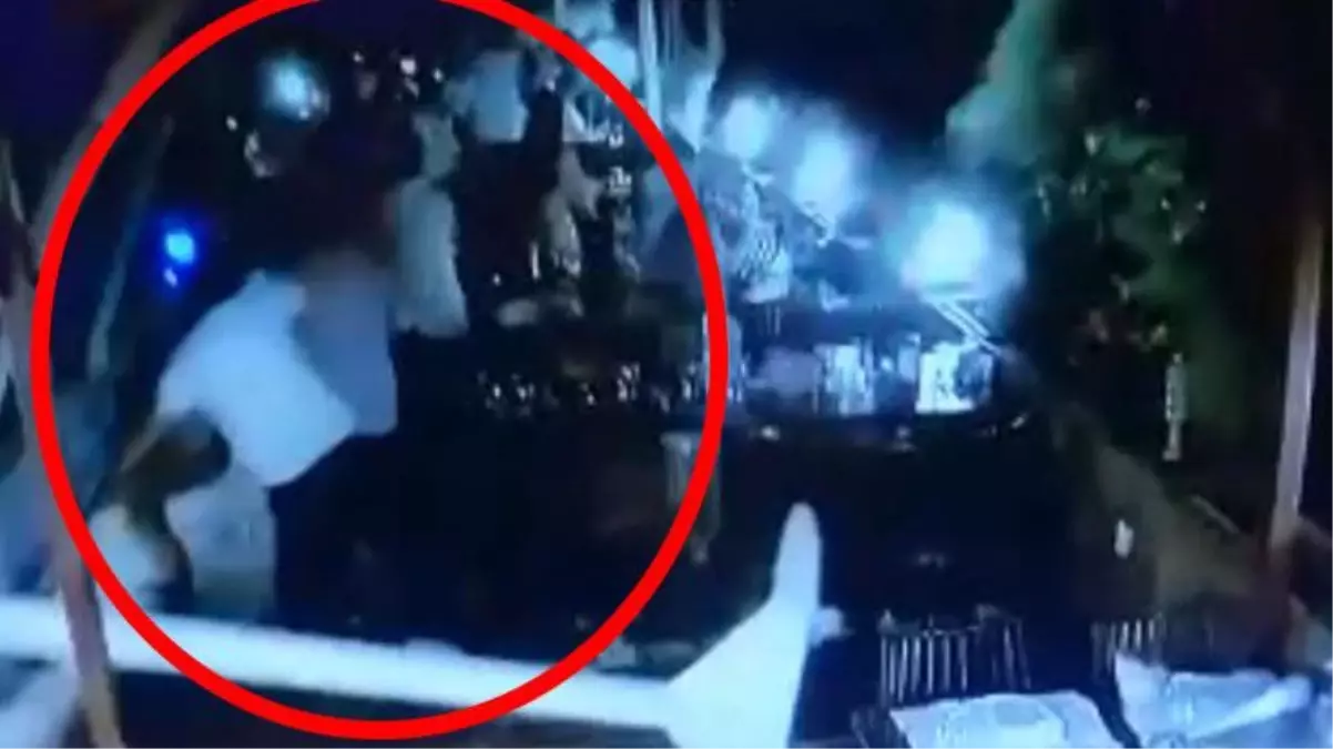 Son lokmasını ağzına atarken başına çarpan tenteyle neye uğradığını şaşırdı