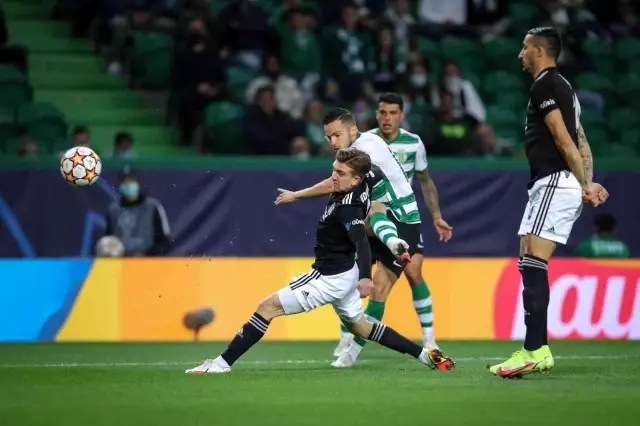 UEFA Şampiyonlar Ligi: Sporting: 4 Beşiktaş: 0 (Maç sonucu)