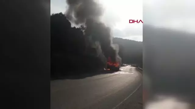 15 GÜN ÖNCE ALDIĞI OTOMOBİL GÖZÜNÜN ÖNÜNDE ALEV ALEV YANDI