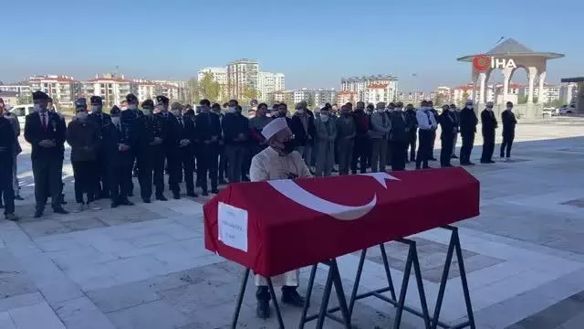 Son dakika... Afyonkarahisarlı asker son yolculuğuna uğurlandı