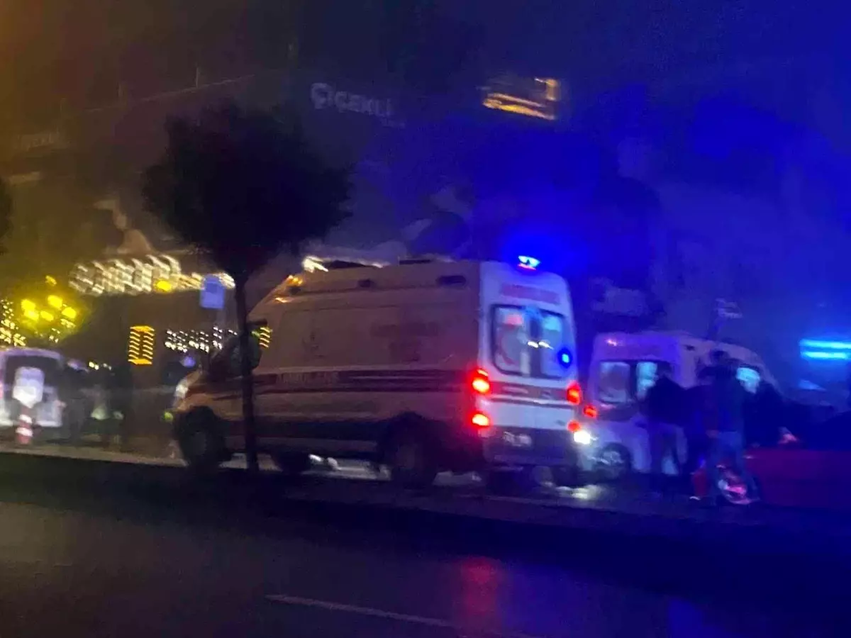 Alkollü eğlence mekanı önündeki silahlı kavgaya karışan 2 şüpheli teslim oldu