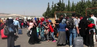 Bakan Çavuşoğlu ülkesine dönen Suriyeli sayısını verdi