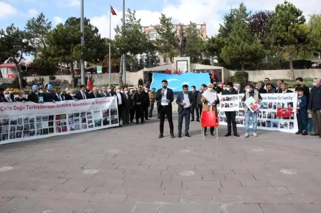 Çin'in Uygur Türklerine yönelik politikası protesto edildi