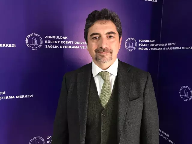 Son dakika haber | ZONGULDAK - Çocukların aşılanmasını öneren uzmandan okula devam edilmeli çağrısı