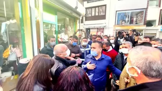 Son dakika haberleri! İzinsiz basın açıklaması yapmak isteyen HDP'liler polisle tartıştı