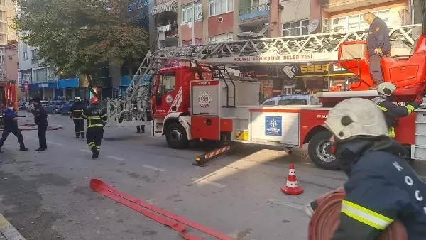 Kız öğrenci yurdunda çıkan yangın, paniğe neden oldu