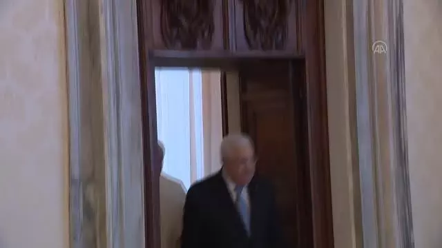 Papa Franciscus, Filistin Devlet Başkanı Mahmud Abbas ile bir araya geldi