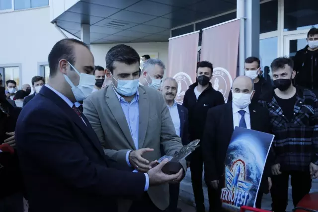 Selçuk Bayraktar, TEKNOFEST 2022 hazırlıklarını inceledi