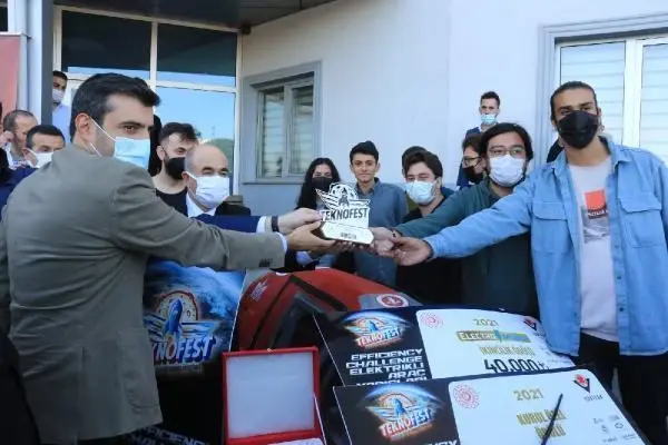 SELÇUK BAYRAKTAR: TEKNOFEST'İN EN BÜYÜK BAŞARISI GENÇLERDE OLUŞTURDUĞU ÖZGÜVEN