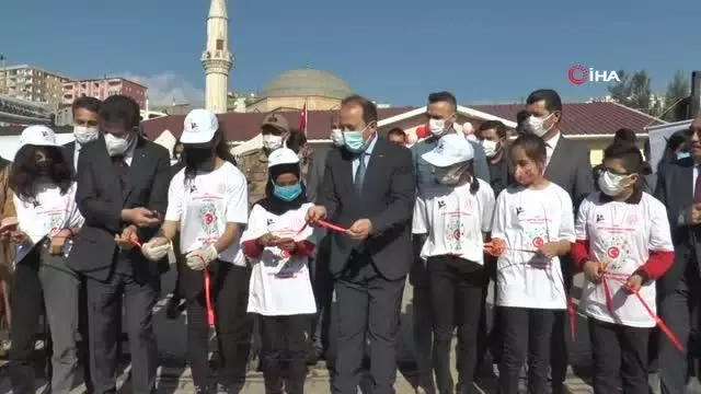 Şırnak'ta TÜBİTAK 4006 Bilim Fuarı açıldı