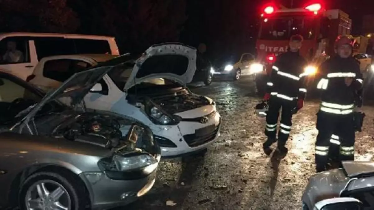 Yola dökülen gübre, 8 aracın karıştığı zincirleme kazaya neden oldu! 2 kişi hastaneye kaldırıldı