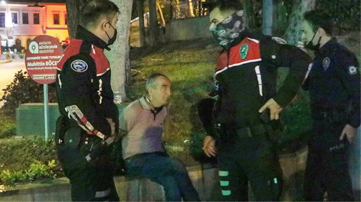 Arkadaşına 'Gel sana sarılayım' deyip bıçağı sapladı