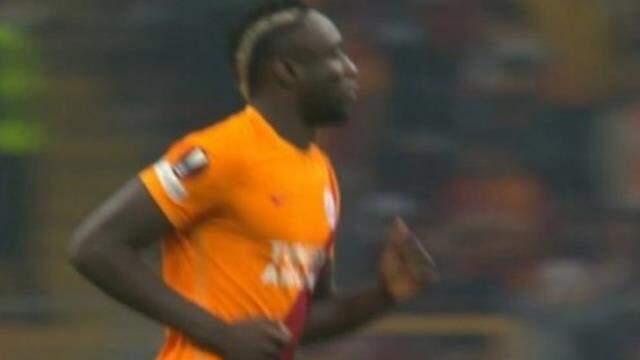 Galatasaray'da sonlar tavan yaptı! Çıldıran Diagne'yi kimse tutamadı