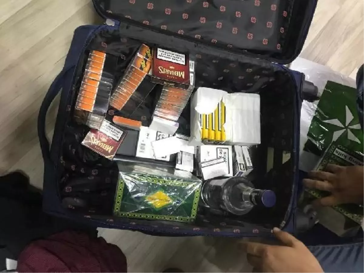 Mersin'de gümrük kaçağı ürünler ele geçirildi; 4 gözaltı