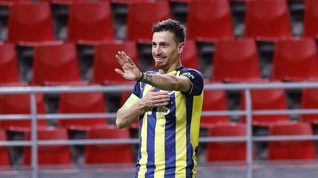 Mert Hakan, İstanbul'u Yunan kenti ilan eden Olympiakos Lideri'ni unutmadı