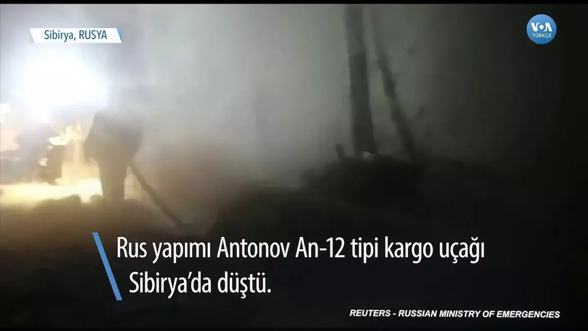 Sibirya'da Kargo Uçağı Düştü