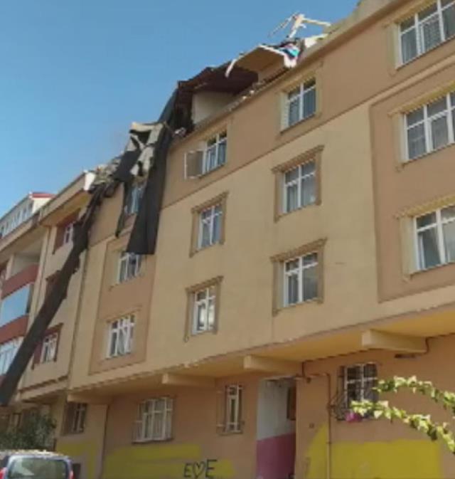 Sultangazi'de 5 katlı binanın en üst katında patlama! Gruplar sevk edildi