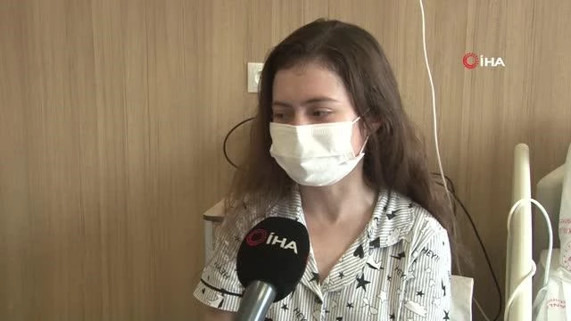 19 yaşındaki Emine Keyifli, 11 yıldır bağımlı olduğu oksijen aygıtından, 'organ bağışı' ile kurtuldu