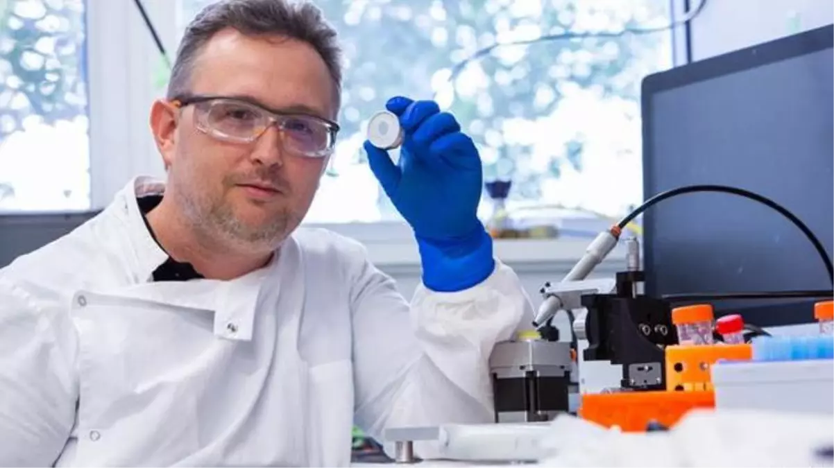 İğne korkusu olanlar bu habere çok sevinecek: Yara bandını andıran korona aşısı geliştiriliyor