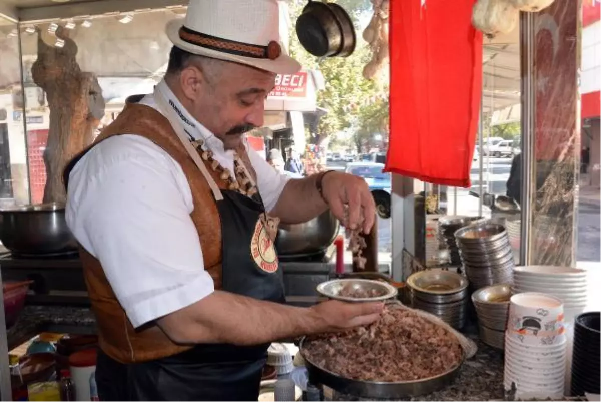 İçmek için uçakla başka şehirlerden geliyorlar! 'Maraş kelle paçası' tescillendi