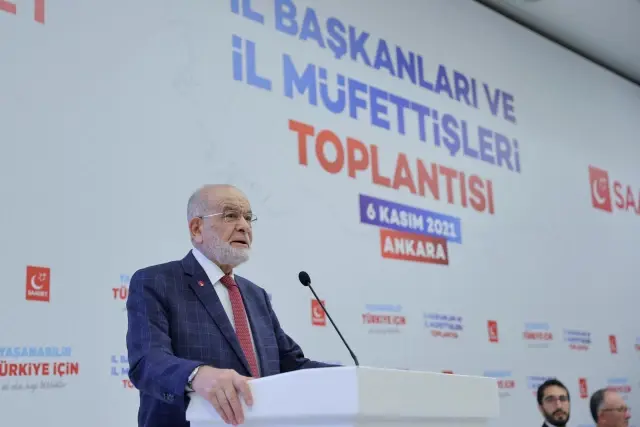 Saadet Partisi Genel Lideri Karamollaoğlu, partisinin vilayet liderleri toplantısında konuştu