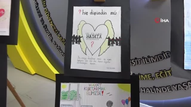 Sancaktepe'de ilkokullu öğrenciler fırçalarını organ bağışı için konuşturdu