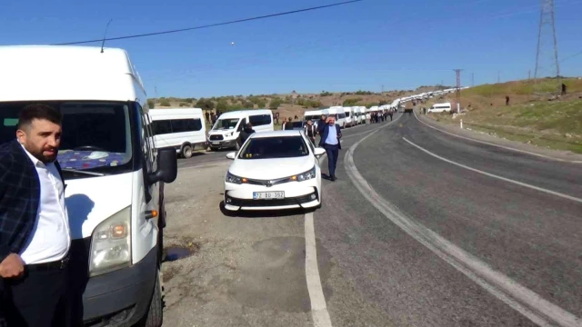 Sason'dan 500 araçlık konvoy, Cumhurbaşkanı Erdoğan'ı karşılamak için yola çıktı