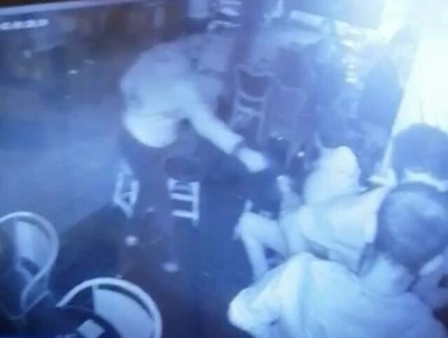 Taksim'deki barda eğlence kabusa dönüştü! 'Beni nasıl içeri almazsanız' diyerek kurşun yağdırdı