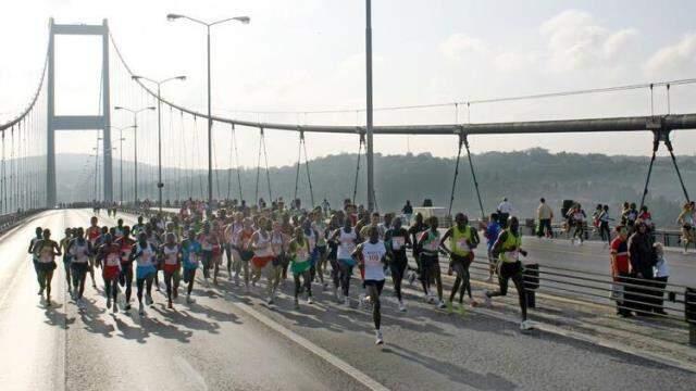 40 bin kişinin Asya'dan Avrupa'ya koştuğu İstanbul Maratonu'nda startı Ekrem İmamoğlu verdi