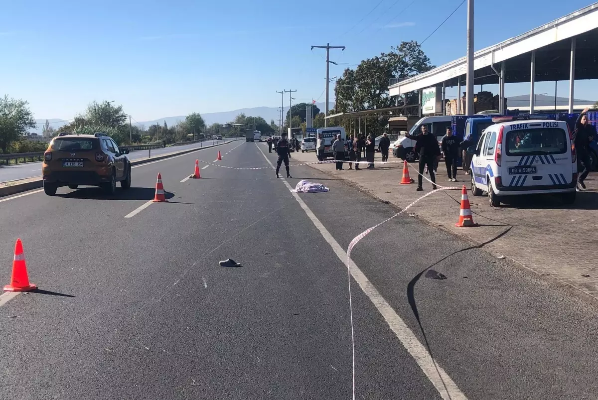 Aydın'da motosikletin çarptığı yaşlı kadın öldü, sürücü yaralandı