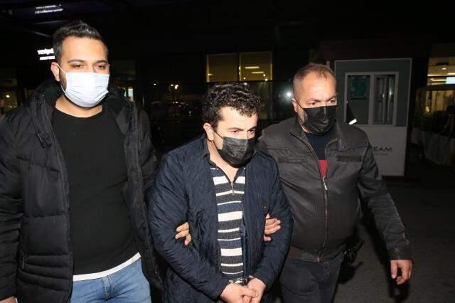 Eskişehir -İşten çıkarılmasına kızan kapıcı, yangın çıkarıp kaçtı