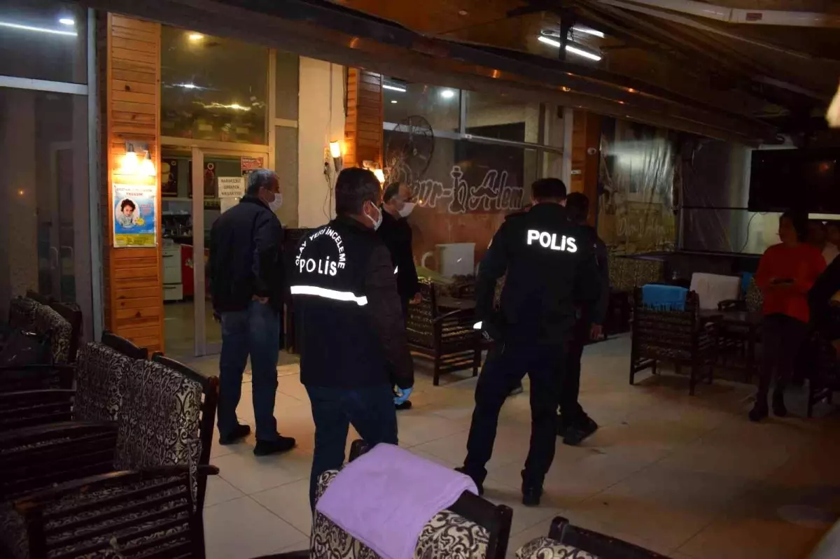 Gözü dönen zanlı, kafede oturan husumetlisine kurşun yağdırdı