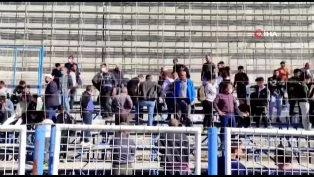 Kulüp yöneticisi tribünde fenalaşarak hayatını kaybetti