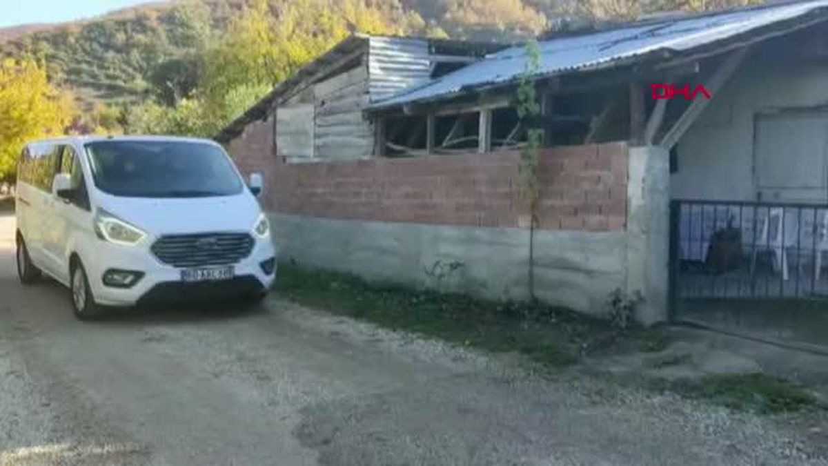 Son dakika haberleri | Ördüğü yün çorapları Suriye'ye gidecek askerlere hediye etti
