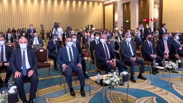 Bakan Gül: Hukuk, sanal dünyaya karşı sanal tutum sergilemez