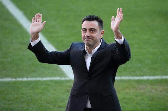 Barcelona'da efsane Xavi periyodu resmen başladı! Taraftar stada akın etti