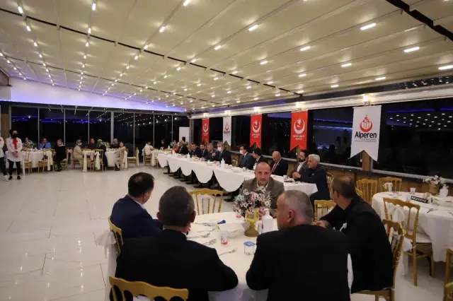 BBP Genel Başkanı Destici, şarkı söyledi, horon oynadı