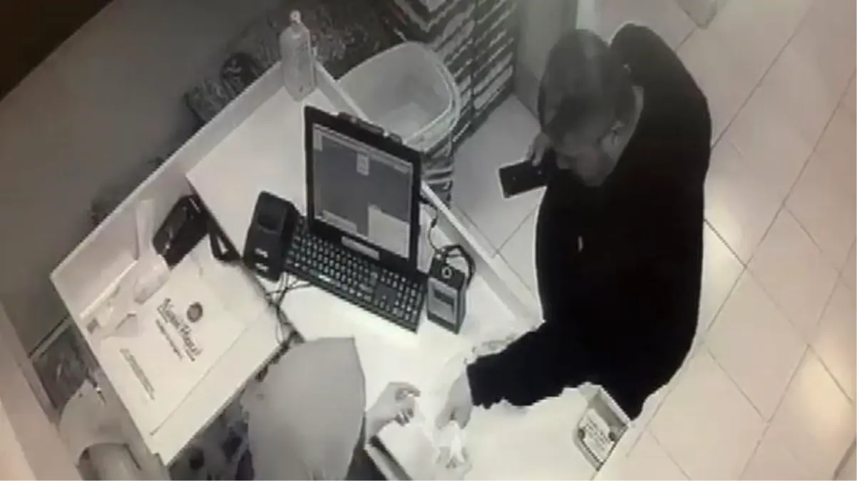 Biri çıktı, diğeri girdi! 2 dakika içerisinde 2 kez dolandırıldı