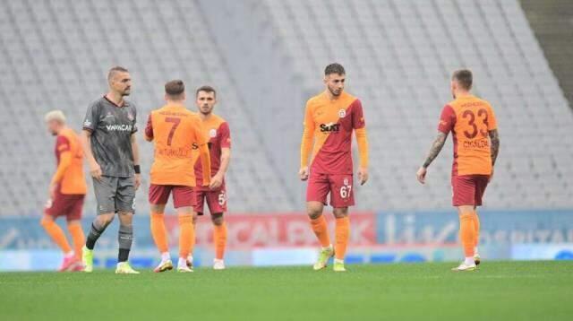 Fatih Terim değişiklik yapmadığına bin pişman oldu! Sondan çılgına döndü