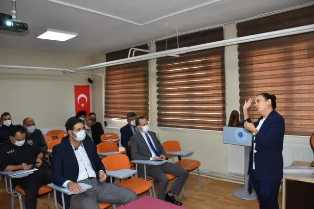 Germencik'te kadına yönelik şiddetle mücadele toplantısı yapıldı