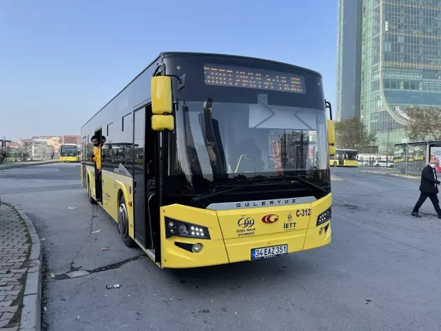 Kayıp Otobüs ün ön gösterimi otobüste yapıldı