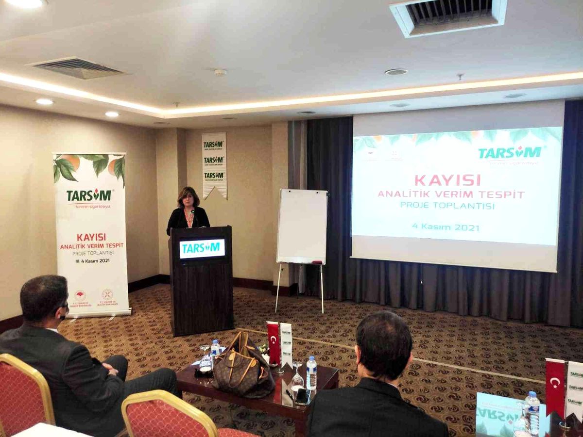 Kayısı Analitik Verim Tespit Proje Toplantısı Malatya'da gerçekleştirildi