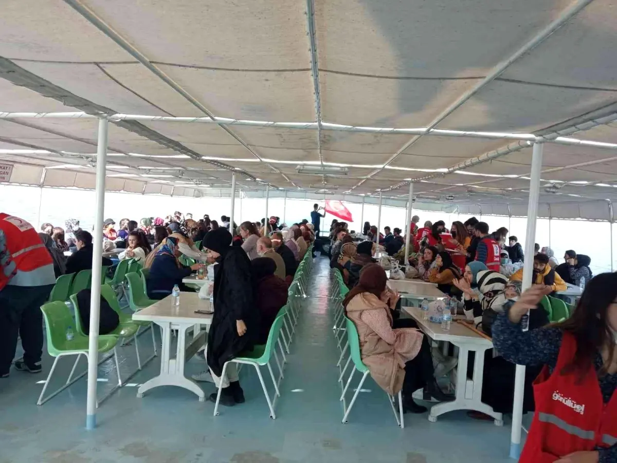 Kızılay denize açıldı