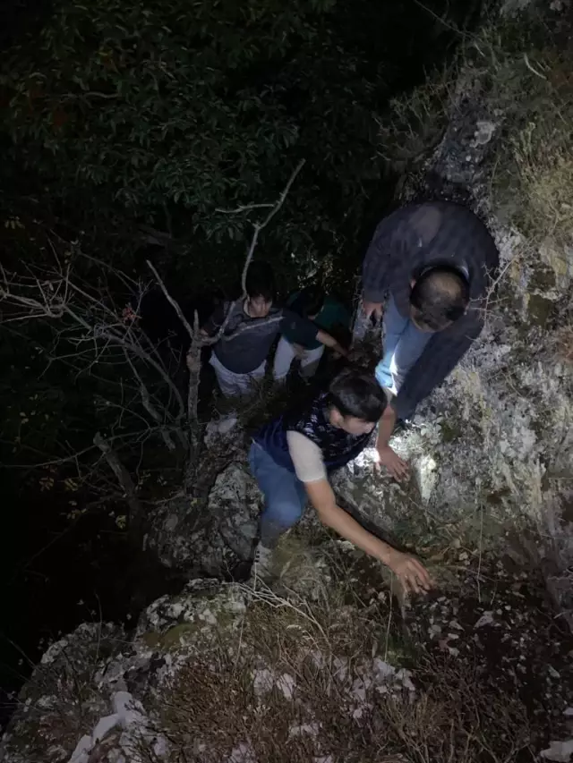 Son dakika haberi... Spil Dağı'nda mahsur kalan 4 kişiyi jandarma kurtardı