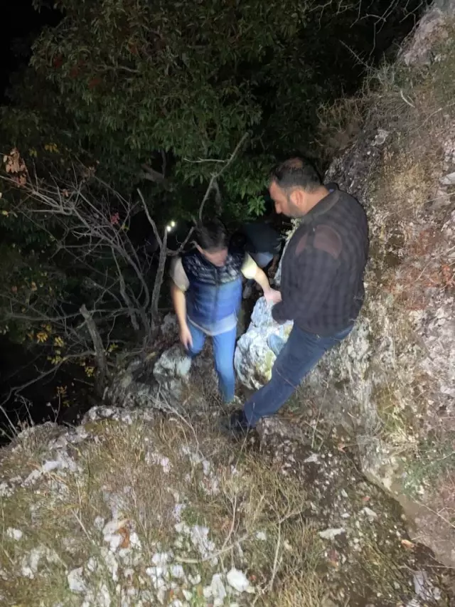 Son dakika haberi... Spil Dağı'nda mahsur kalan 4 kişiyi jandarma kurtardı