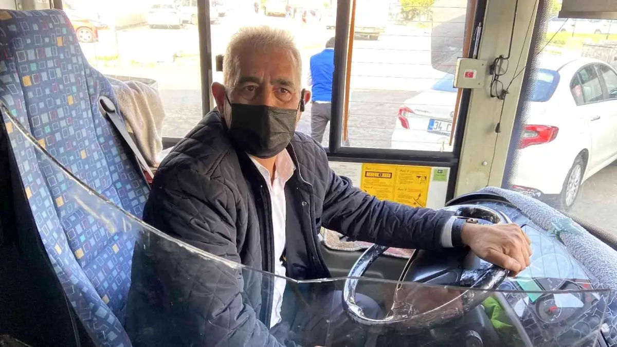 Ruhsatı sayesinde ölümden dönen şoför, dehşet anlarını anlattı: 'Hayatımı ruhsat ve cam kurtardı'