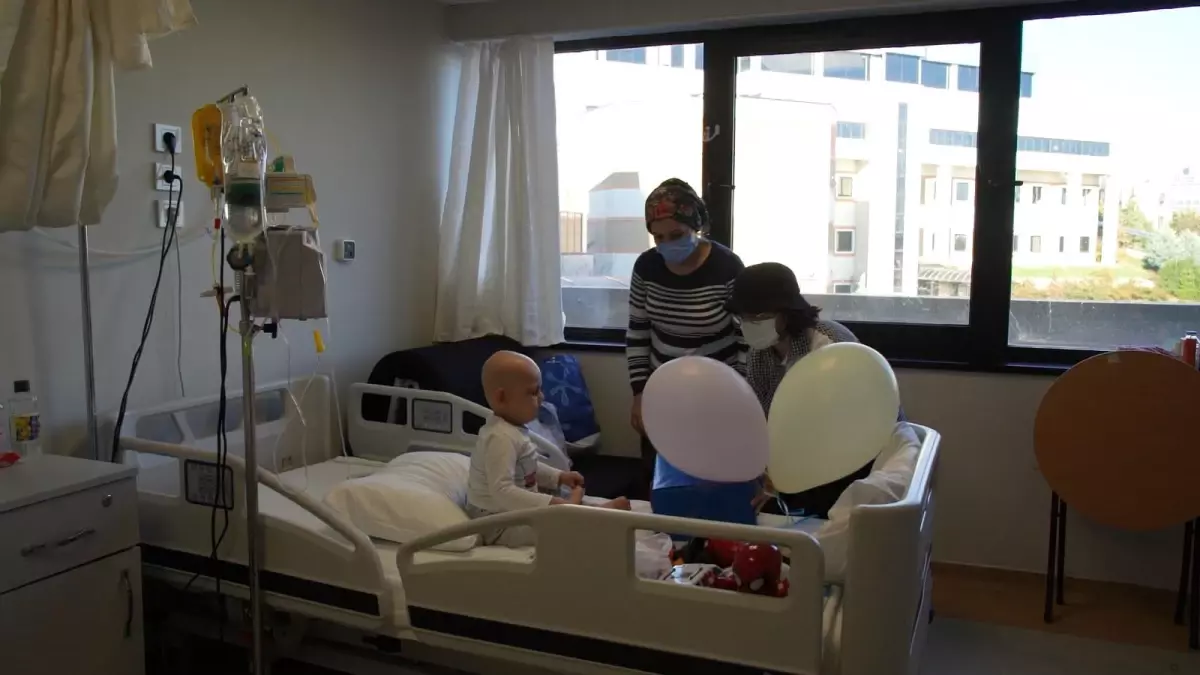 Tuzla Belediyesi'nden lösemi tedavisi gören çocukların yüzlerini güldüren sürpriz