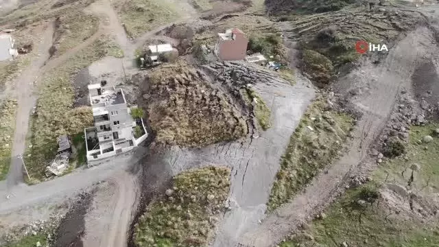 Son dakika haberleri: Ürküten yarıkları yerinde inceleyen AK Partili Sürekli: Harmandalı pimi çekilmiş bombadır