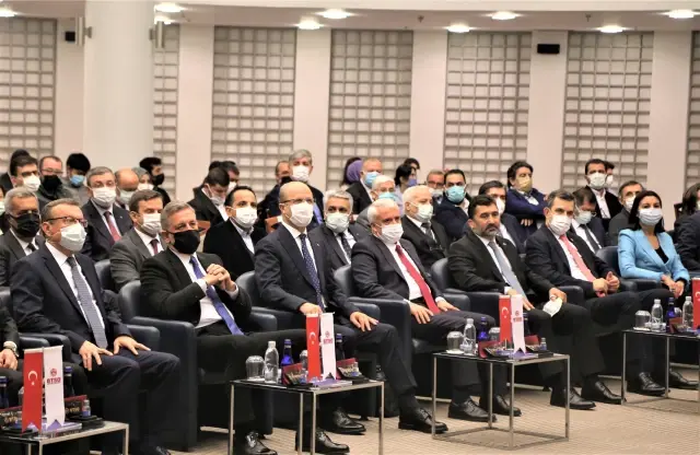YÖK Başkanı Prof. Dr. Özvar YÖK-Bursa İş Dünyası Buluşması na katıldı