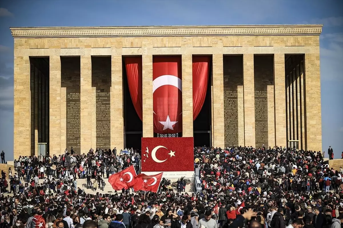 Anıtkabir ziyaretleri 2021! Anıtkabir kaçta açılıyor kaçta kapanıyor?